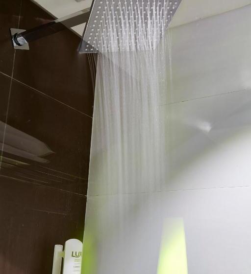 Iu Hotel Chongzhou Qinhe Square