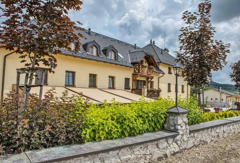 بنسيون Penzión Chateau Hunting