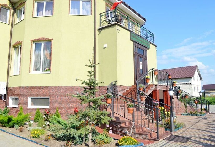 بنسيون Guest House Na Lugu