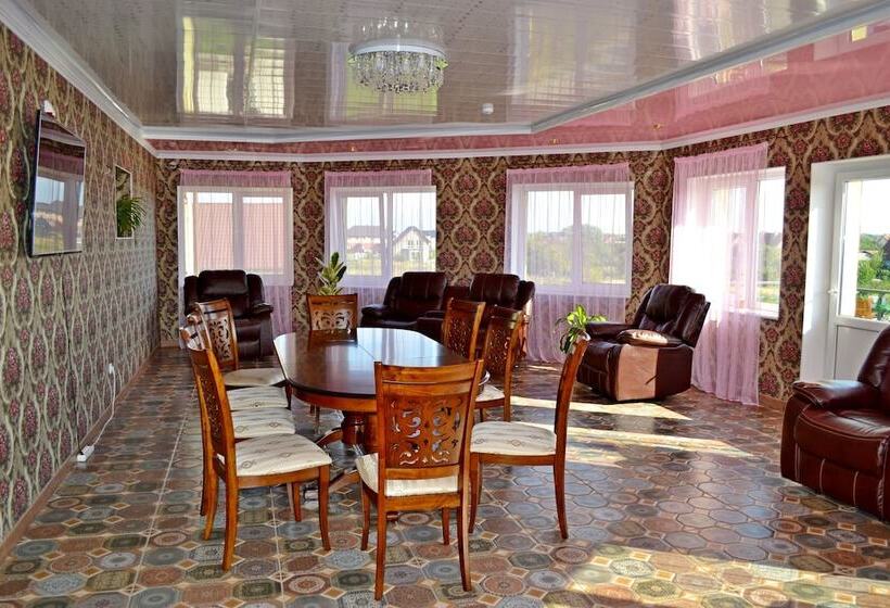 بنسيون Guest House Na Lugu