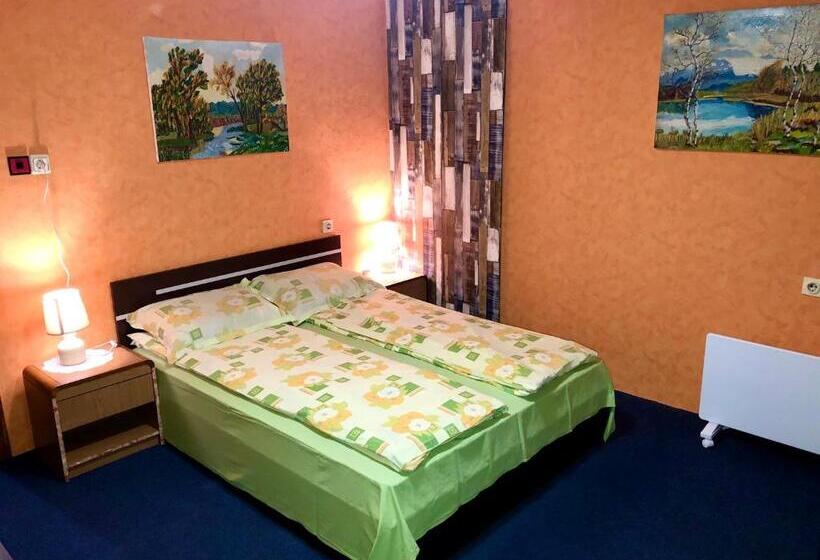 פנסיון Guest House Niya