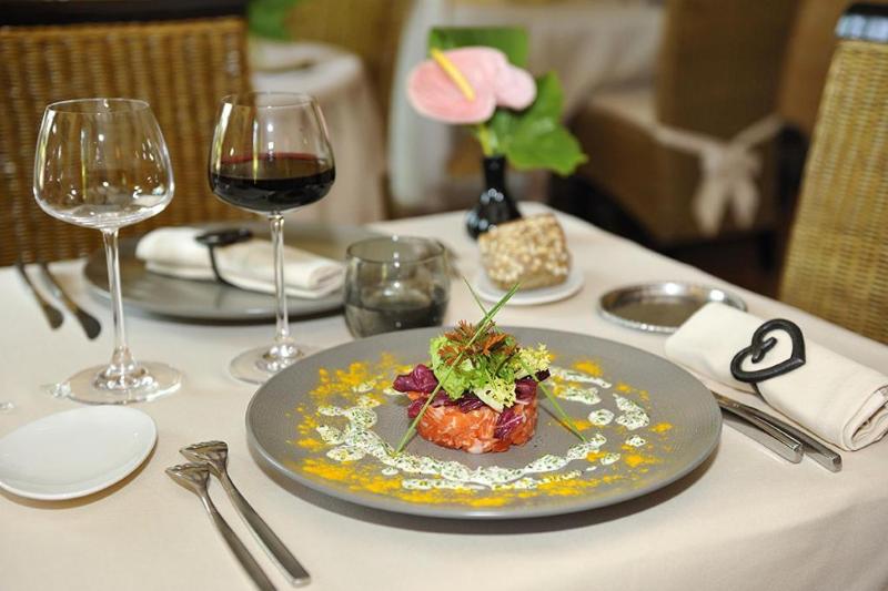 호스텔 Logis Hôtel Auberge De L Ecole
