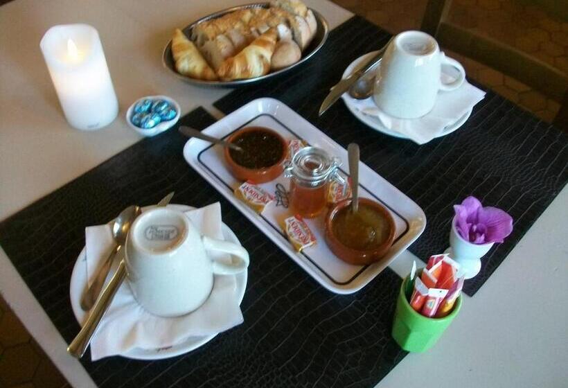 酒店 Auberge De Castel Merle