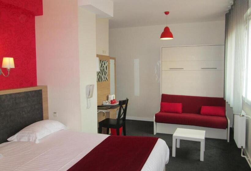 בית מלון כפרי Hôtel Calme Des Pins & Spa