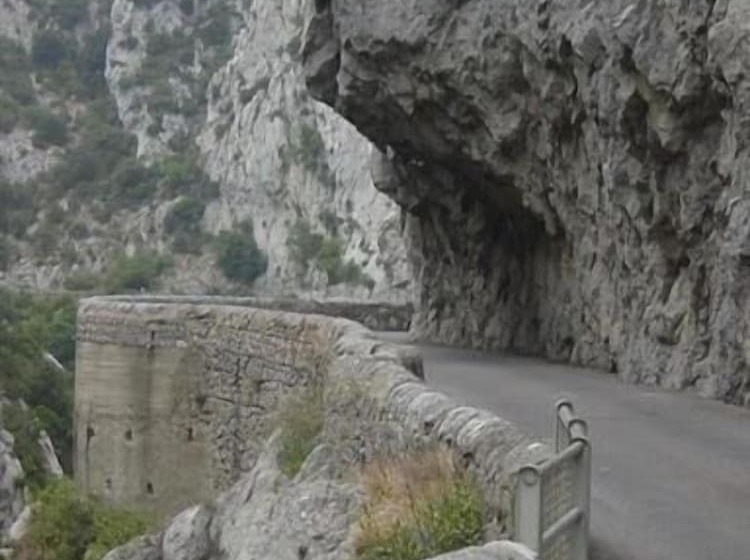 ホテル Hôtel Le Châtelet Logis