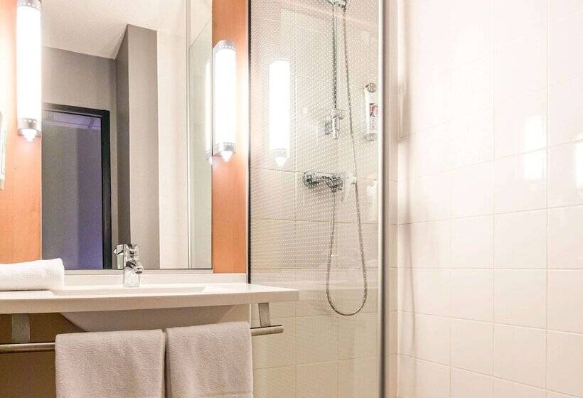 בית מלון כפרי Ibis Quimperlé