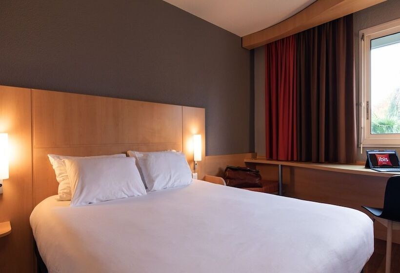 בית מלון כפרי Ibis Quimperlé