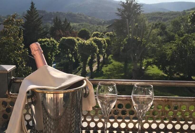 호텔 Logis Hôtel Restaurant Le Castel Fleuri