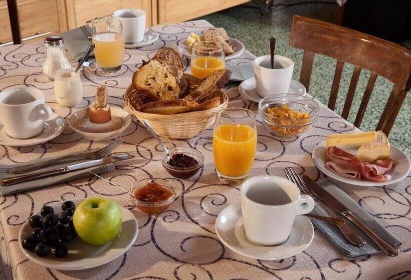 בית מלון כפרי Le Rouge Gazon