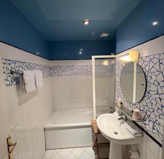 ホテル Logis Hôtel & Restaurant   Les Bords De Seine