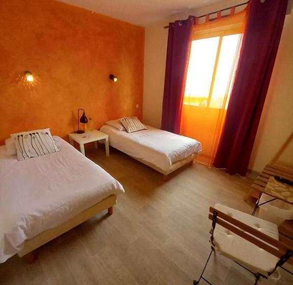 Отель Les Bruyeres