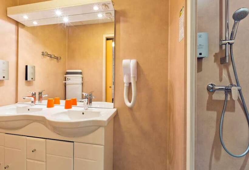 酒店 Logis Hôtel Belle Vue