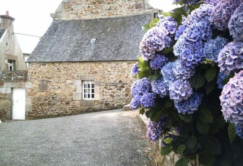 ホテル Logis Hermitage