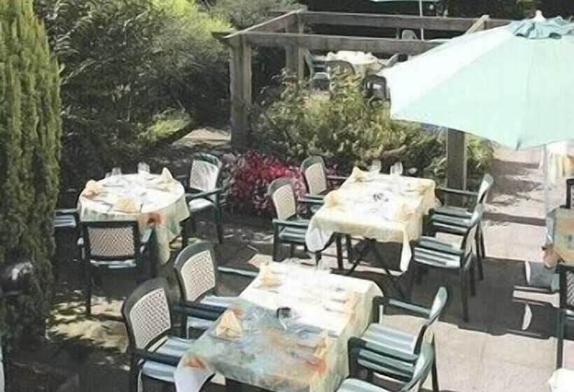 Отель Relais Benelux Bale