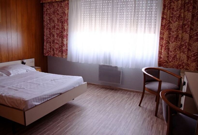 בית מלון כפרי Le Skippy