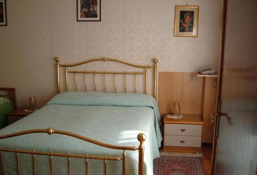 مُتل Albergo Luca