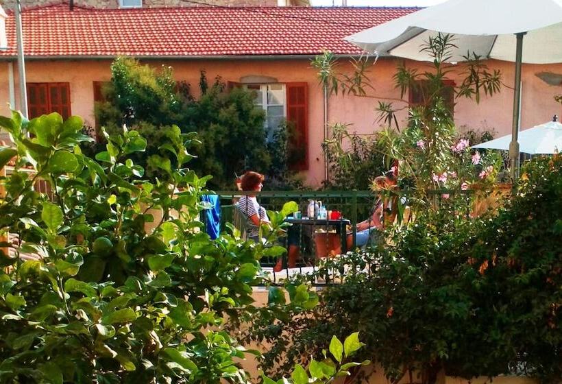Crew Lighthouse   Hostel
