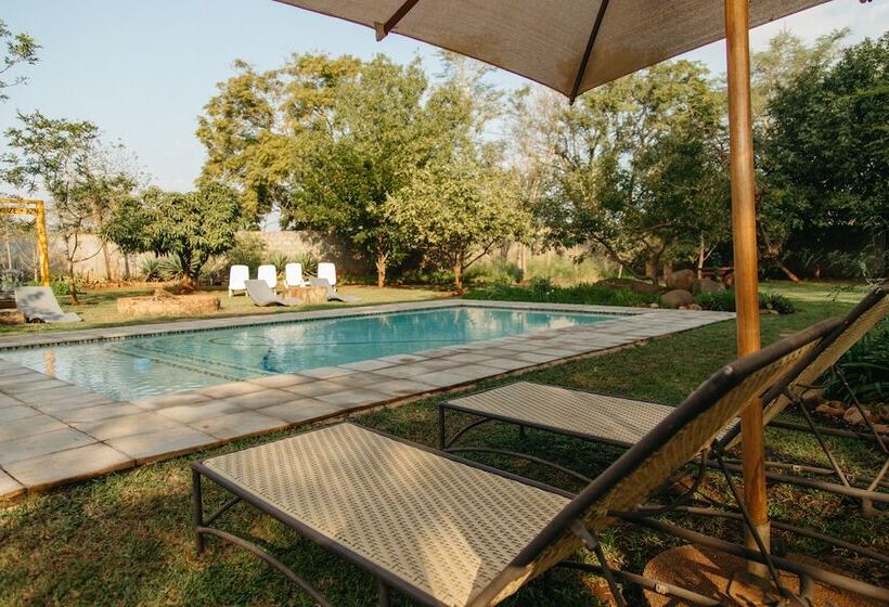 Bed and Breakfast Biweda Nguni Lodge