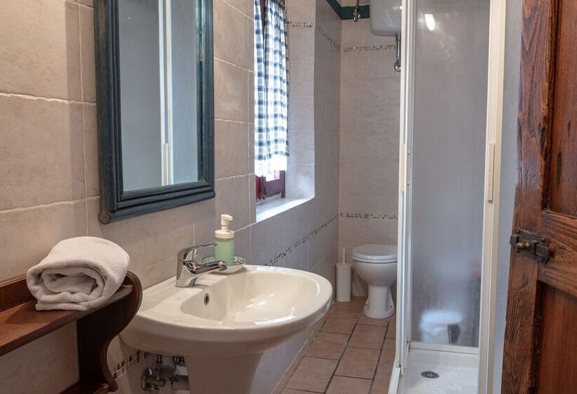 فندق ريفى Torre Rasa