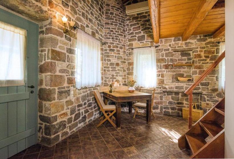 بنسيون Palaeopoli Villas