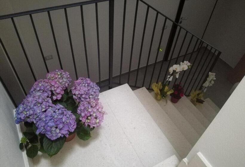 مبيت وإفطار Adagiostay