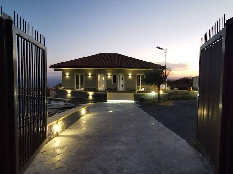 تختخواب و صبحانه Affittacamere Villa Antonio