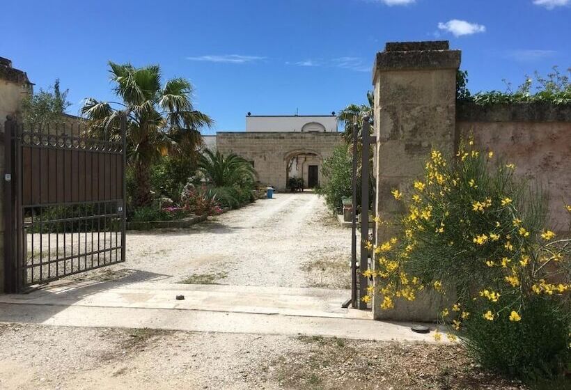مبيت وإفطار Corte Dei Salentini