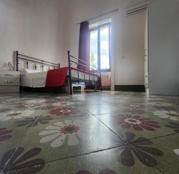 تختخواب و صبحانه Dimora Liberty