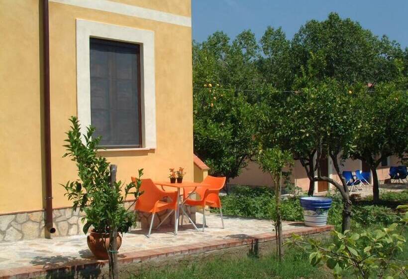 مبيت وإفطار Nel Giardino Dei Limoni