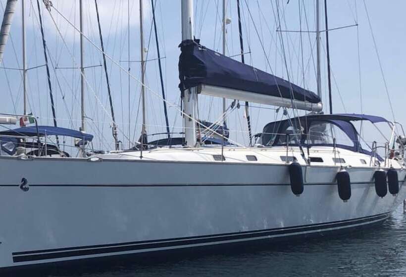 مسافرخانه Delfina