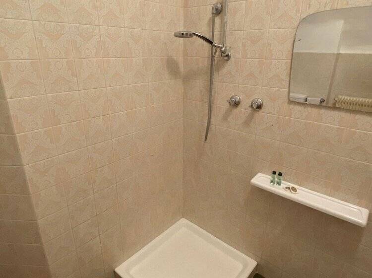 هتل Gasthof Albergo Ressmair