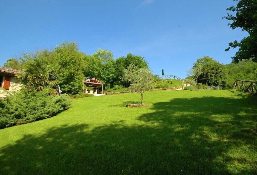 Luxury Cottage In Lisciano Niccone Umbria With Swimming Pool
