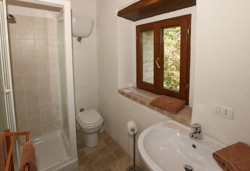 Luxury Cottage In Lisciano Niccone Umbria With Swimming Pool