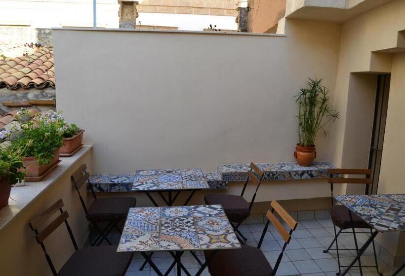 تختخواب و صبحانه Agorà Panoramic Rooms