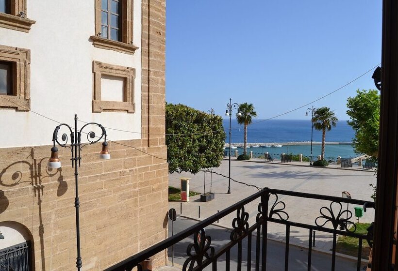 تختخواب و صبحانه Agorà Panoramic Rooms