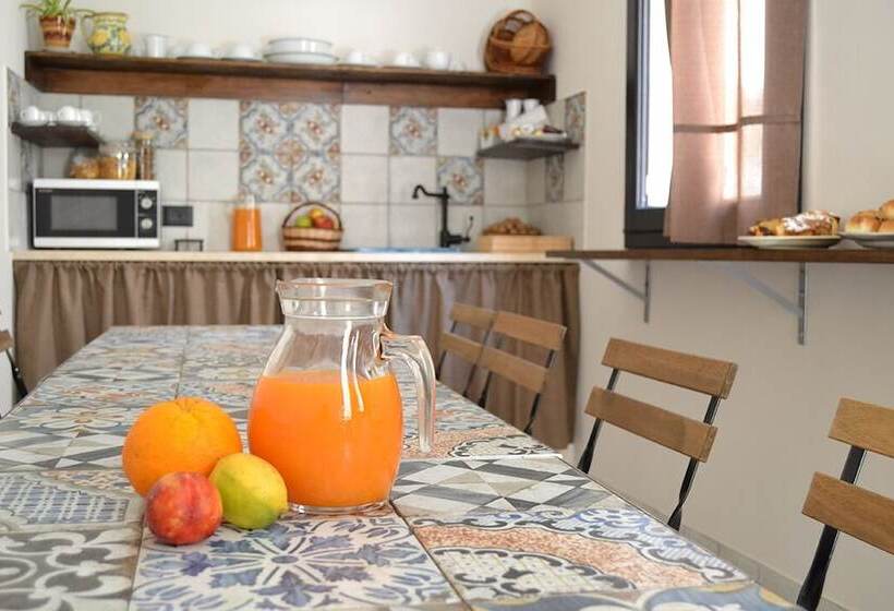 تختخواب و صبحانه Agorà Panoramic Rooms