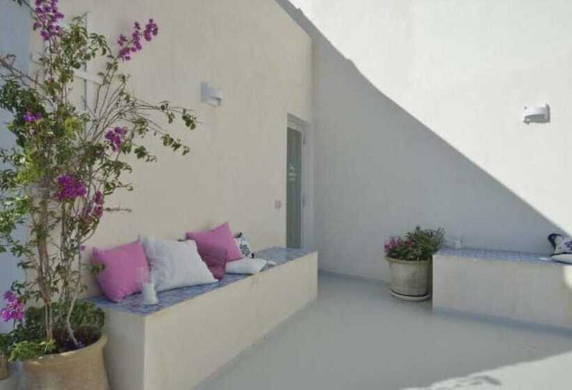 مبيت وإفطار Community Rooms & Wine