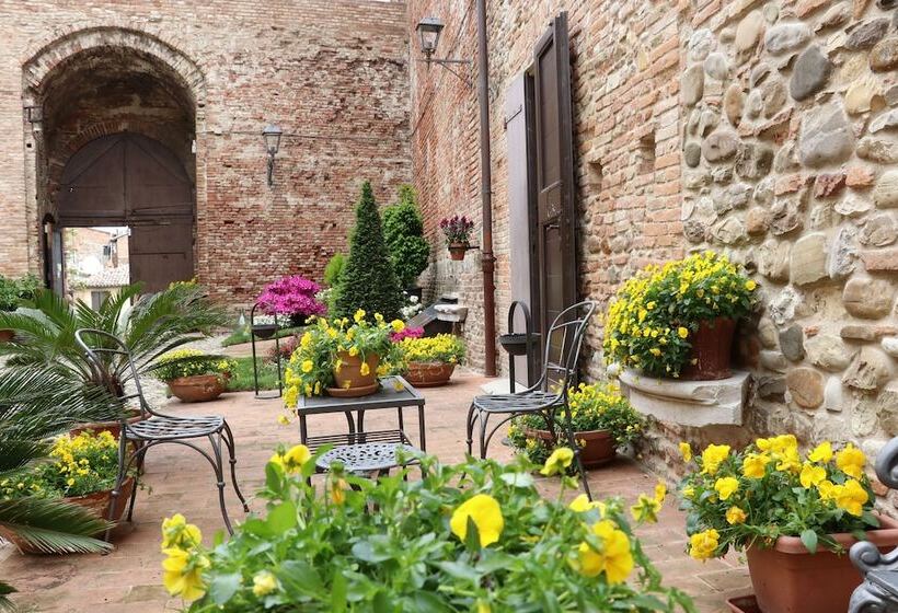 فندق فئة نجمة واحدة Castello Santarcangelo Di Romagna
