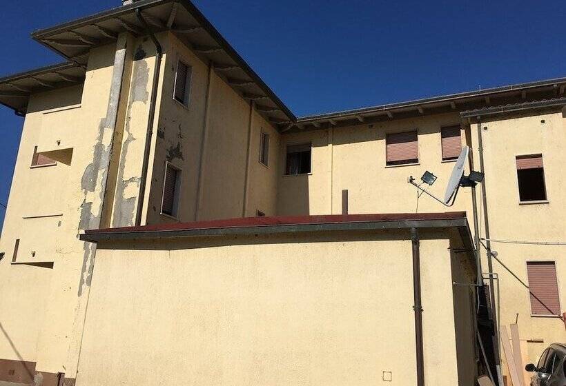 Отель Albergo Gina