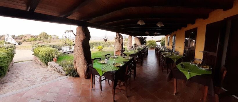 교외 호텔 Agriturismo Lu Nodu