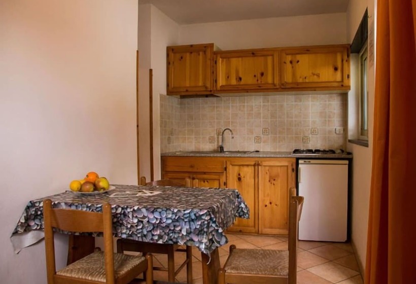 استراحتگاه Camping Smeraldo