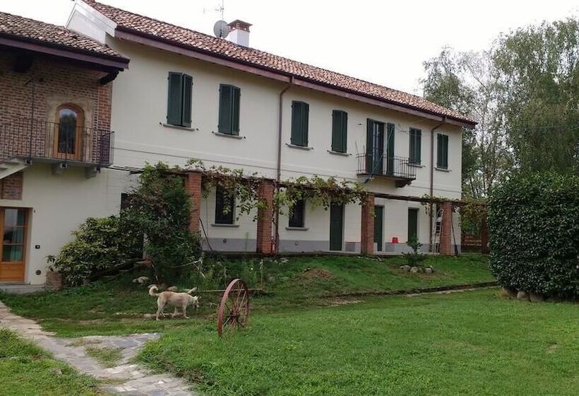 مبيت وإفطار Agriturismo Cascina Poscallone
