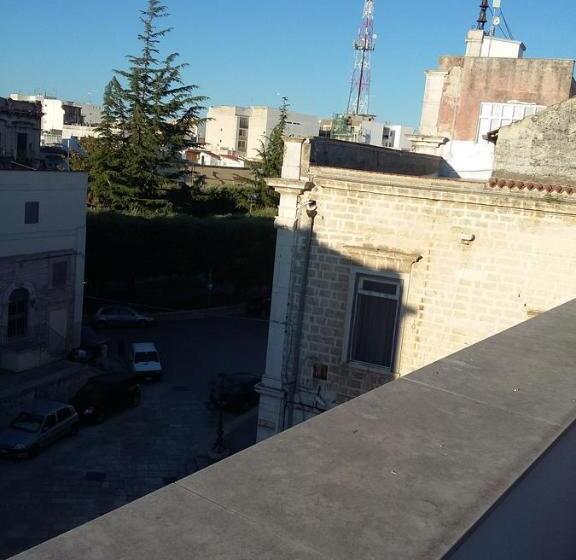 تختخواب و صبحانه Arté Andria