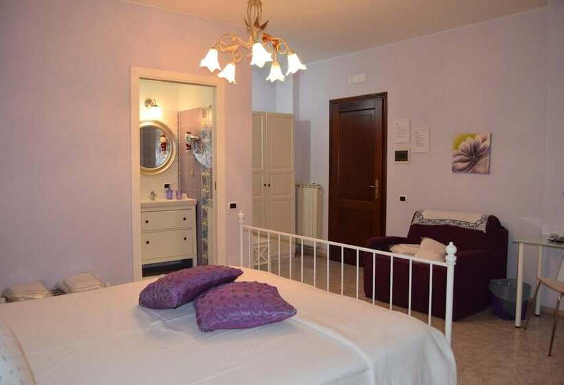ベッドアンドブレックファースト Bed&breakfast Degli Ulivi