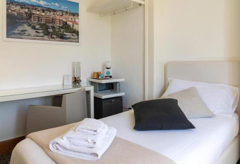 تختخواب و صبحانه Le Stanze Di Piazza Cairoli