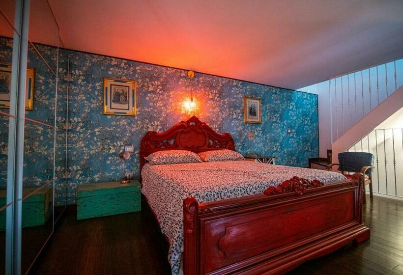 تختخواب و صبحانه Redmood Guesthouse