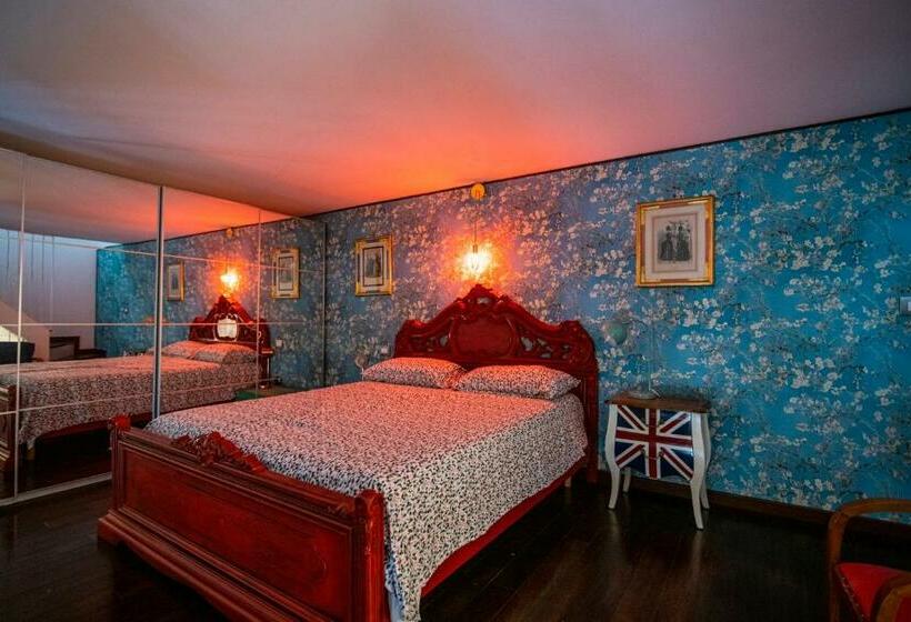 تختخواب و صبحانه Redmood Guesthouse