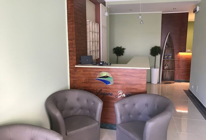 مسافرخانه Naxos Laguna Beach