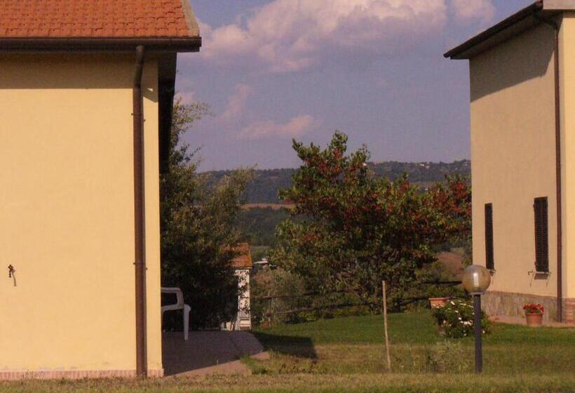 فندق ريفى Agriturismo Tinti