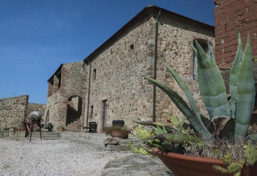 田舎風ホテル La Rocca Delle Pigne